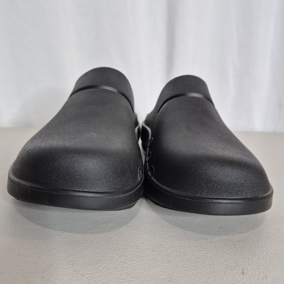 OOFOS OOcloog Black Clog - Size W10 / M8 - Picture 6 of 12